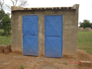 VIP toiletten in Yoyondogo